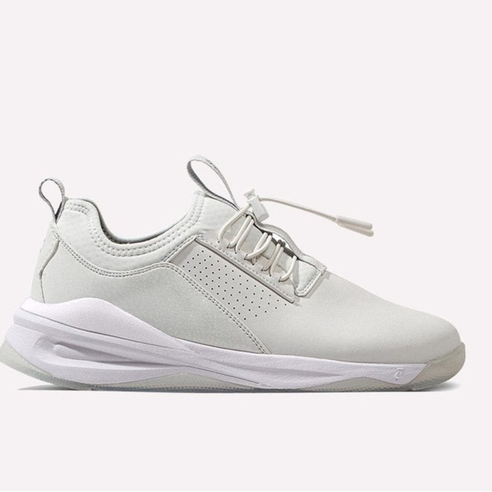 Nursing‎ shoes Women's Classic white Clove size 8